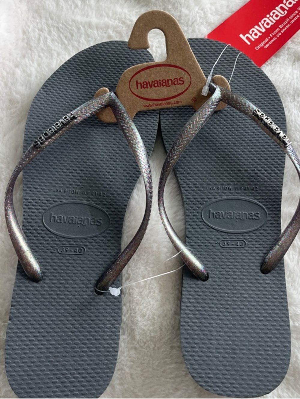 Havaianas Gray Flip Flops with Iridescent Metallic Straps